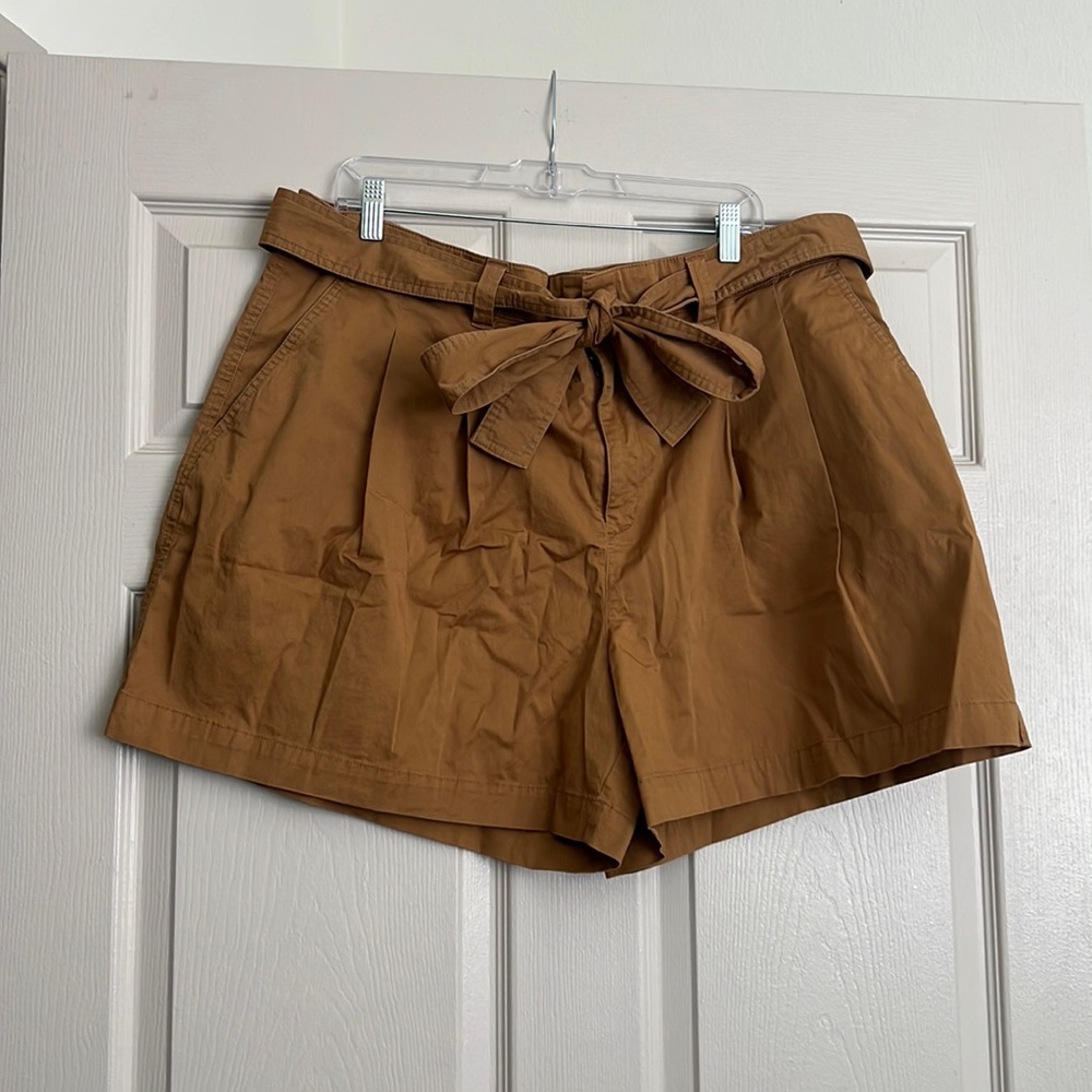 A New Day khaki shorts with belt